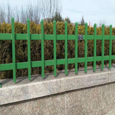 草坪护栏